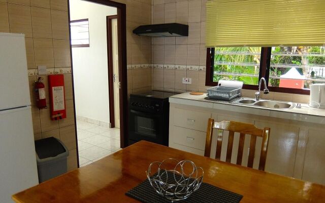 Roche Kerlan Apartments