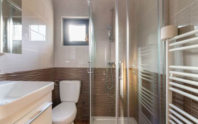 Simplistic Holiday Home in Lovran With Swimming Pool