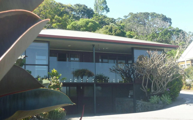 Pohutukawa Coast Bed & Breakfast