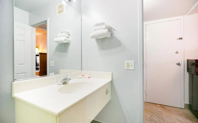OYO Hotel Houston Southwest I-69