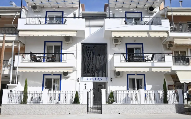 Doukas Aparthotel