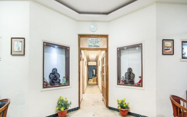 OYO 13097 Lukergunj Holidays