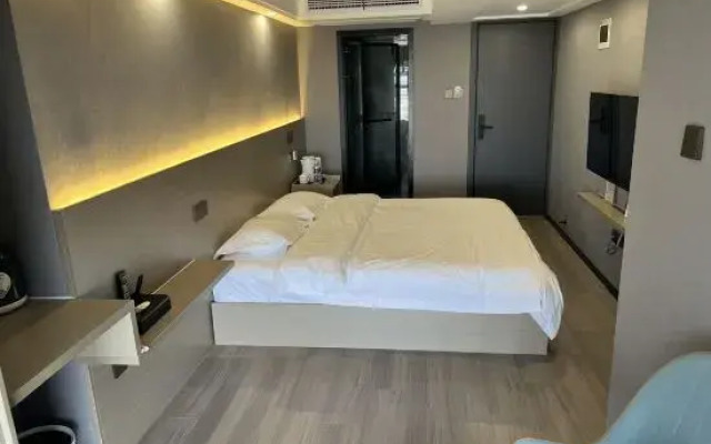 Guangde Lanbowan Apartment (Zhongying International Cinema Shop)
