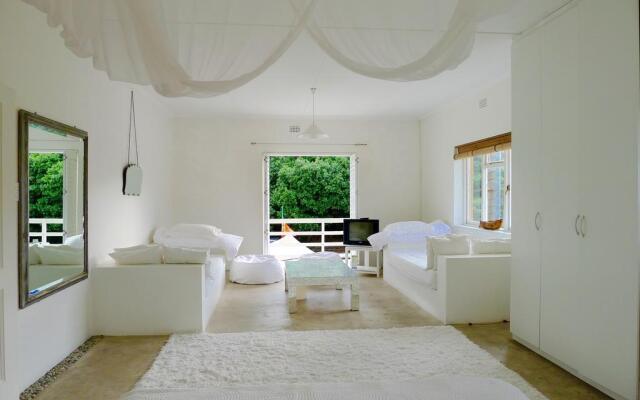 Bamboo Beach Seaside House