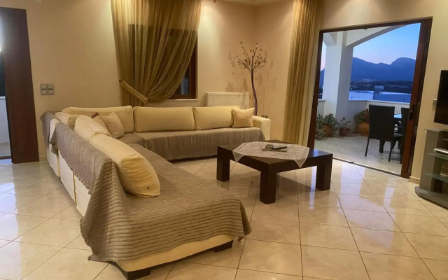 The high level Villa with amazing views 5'from falassarna!