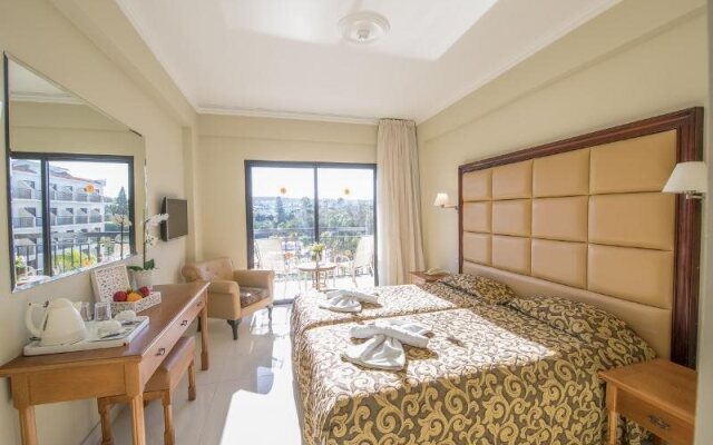 Tsokkos Gardens Hotel & Hotel Apartments