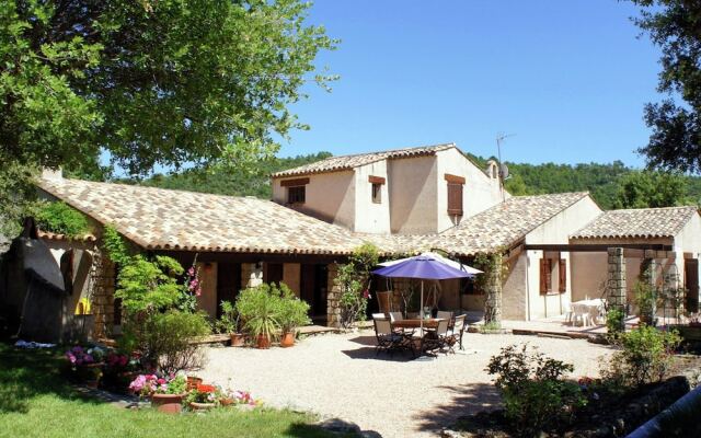 Charming Holiday Home in Tourtour, Provence With Garden