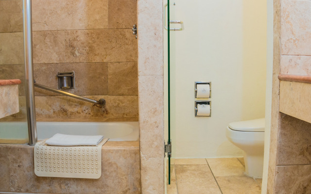 Camino Real Zaashila Huatulco