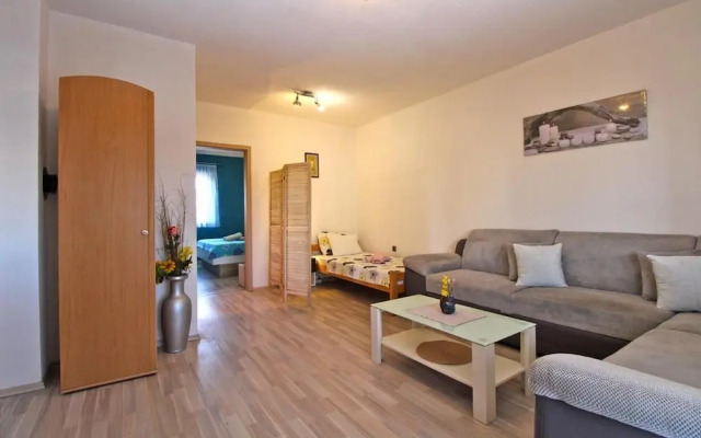 Spacious Apartment With Terrace and BBQ