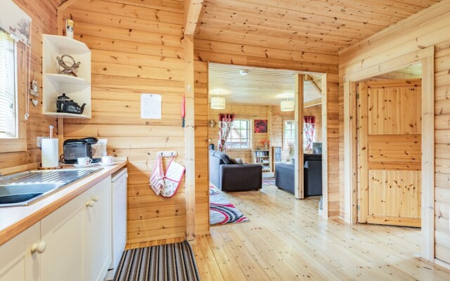 Robin Lodge