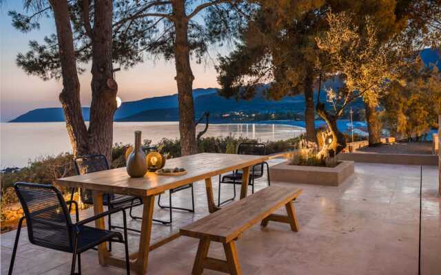 Home By the Sea