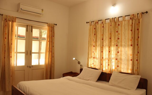 OYO 9277 Studios Near Candolim Beach