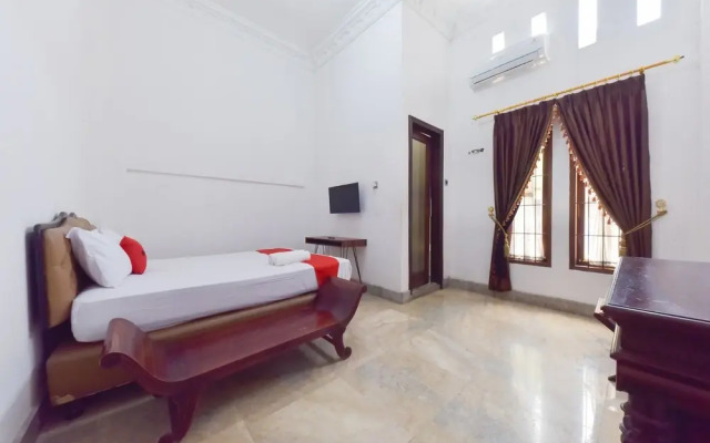 RedDoorz Syariah near Dago Pakar 2
