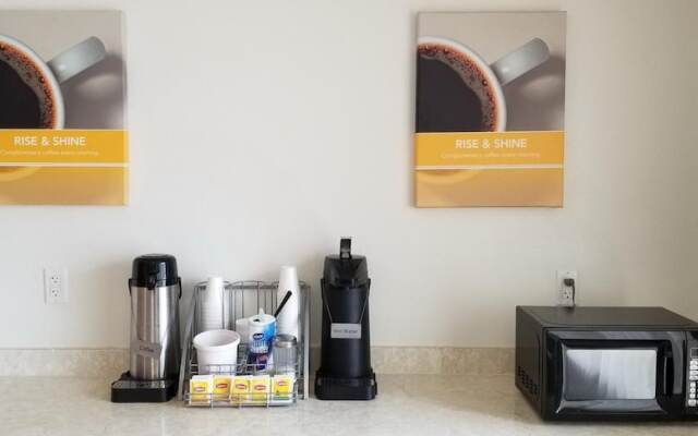 Super 8 - North Lima OH