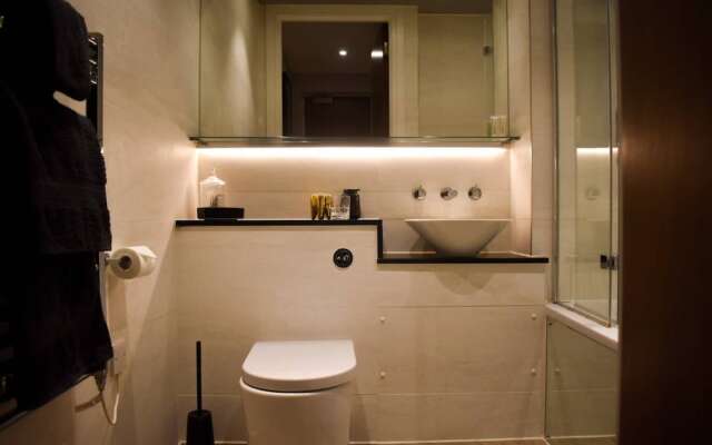 Modern 1 Bedroom Apartment With Balcony By Preston Park