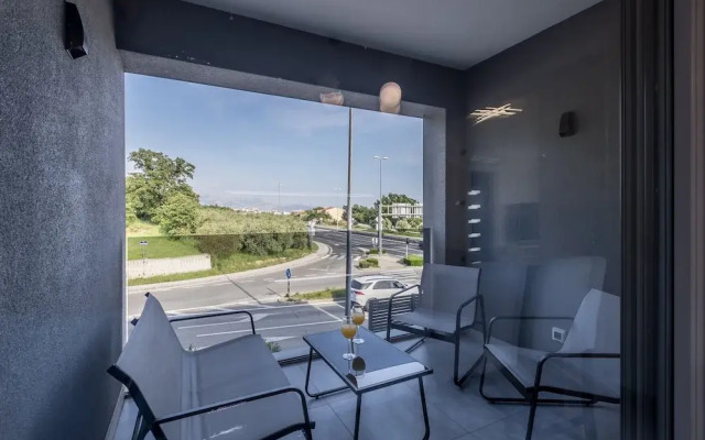Scenic Kastel Luksic Apartments