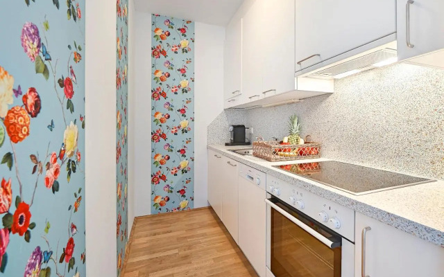 Peaceful Belvedere Apartment in Safe, Quiet & Central Location