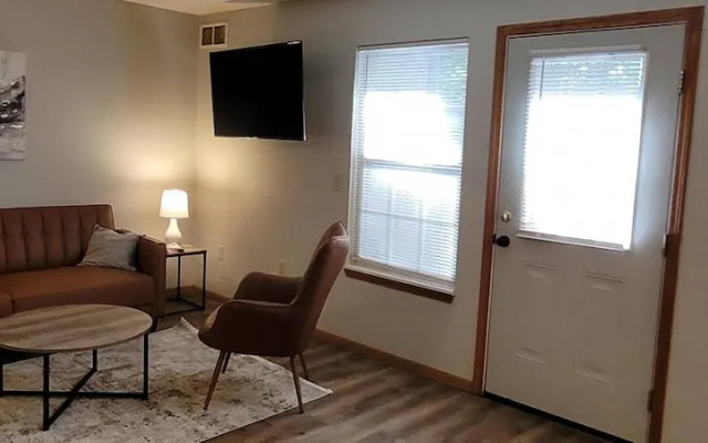 2 Bedroom Apartment Next To Rivian