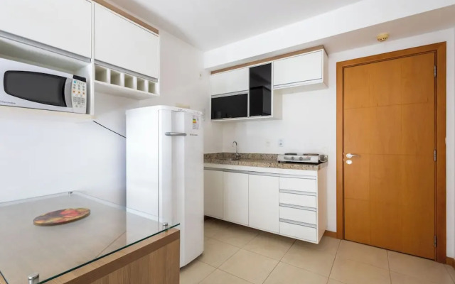 Studio em cond. c/ Academia, Asa Norte SMZ407