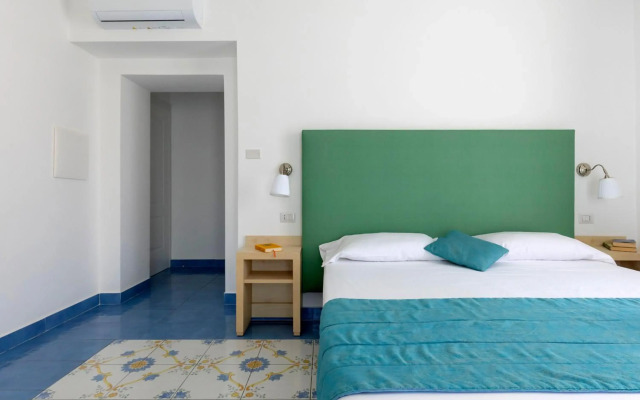 Napolit'amo Hotel Medina