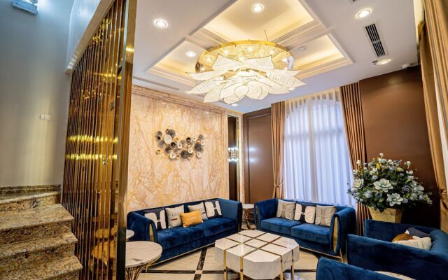 Luxury Hotel