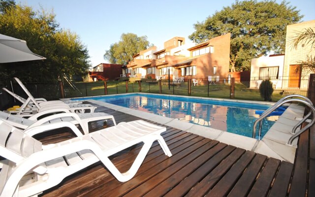Aguaribay Apart Cabañas