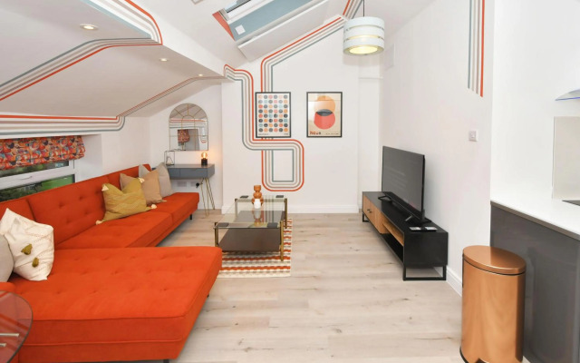 Antrobus Deluxe Apartments by YourStays