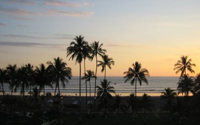 Jaco Beach Hotel & Club