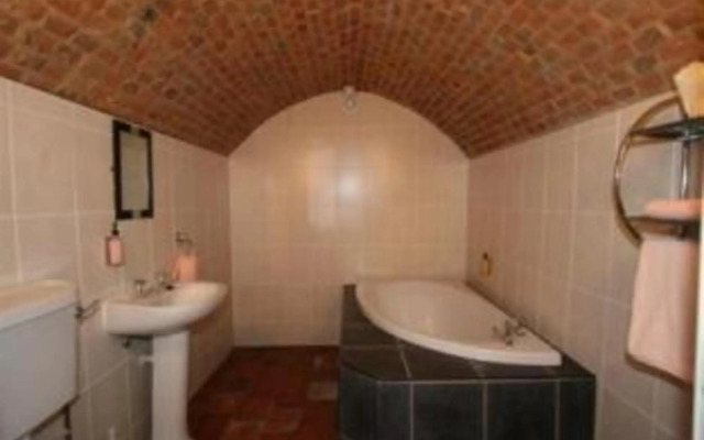 Central Hotel Cheltenham by Roomsbooked