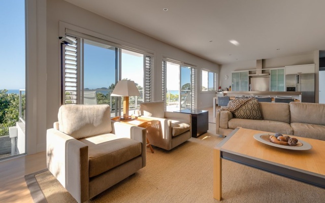 Sea Breeze Lodge – Guest Rooms – Russell