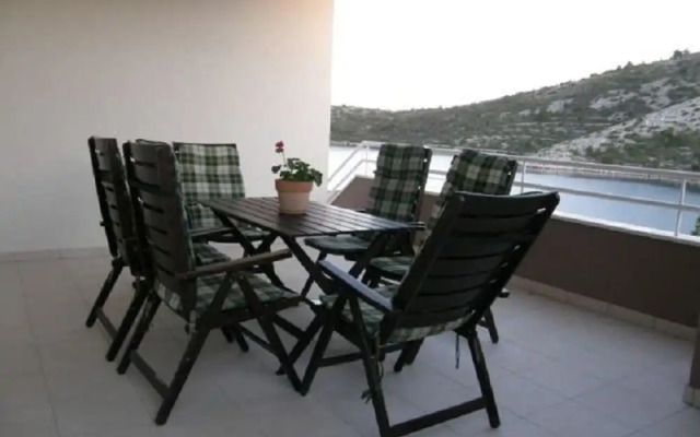 Ljubi - 20 m From Beach - A1