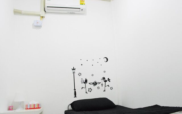 Cafe and Bar Secret Base