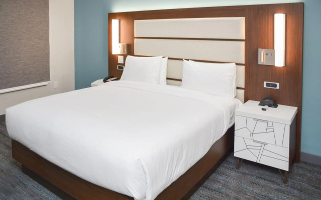Four Points by Sheraton Fayetteville Fort Liberty