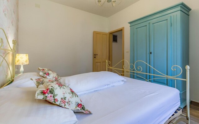 Stunning Home in Pula With Wifi and 2 Bedrooms