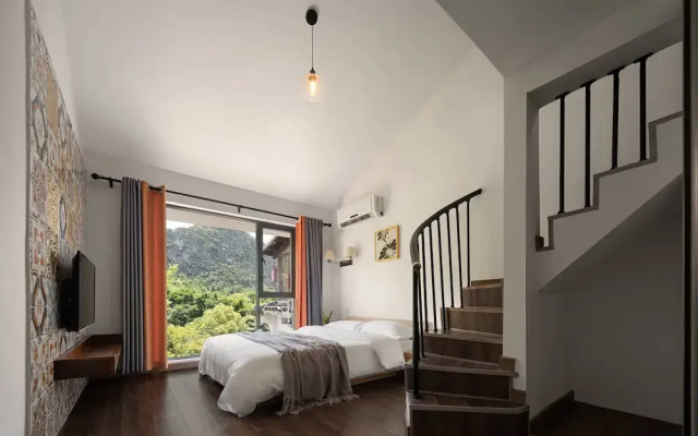 Castle peak yard Inn Guilin