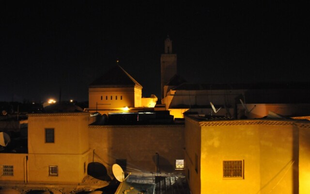 Cozy Room in the Heart of Ancient Medina Riad