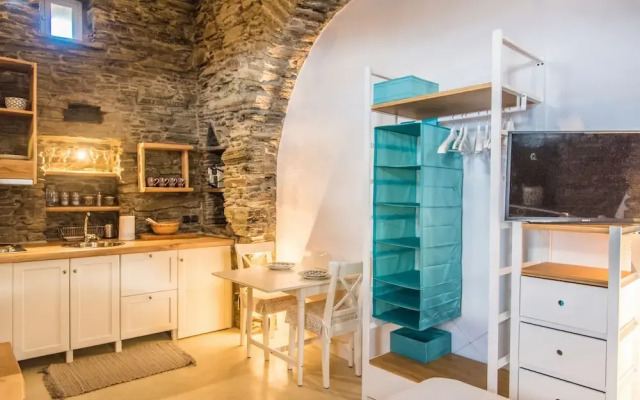 Tinos Pegion House