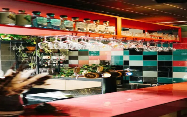 The Green Elephant Hostel & Spa