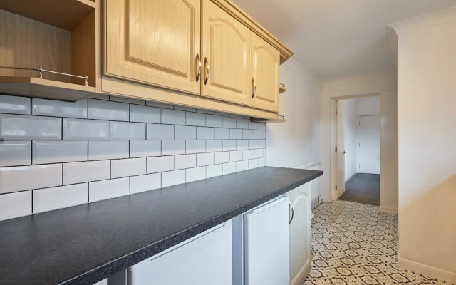 Host Stay Joffre Avenue