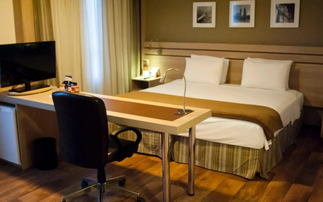 Hotel Intercity Manaus