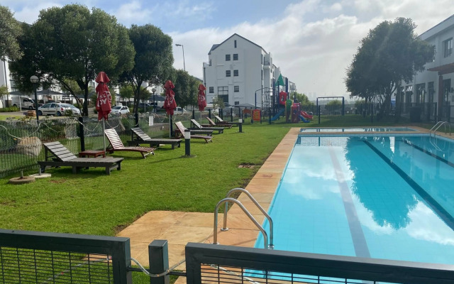 Greenstone Ridge Apartment