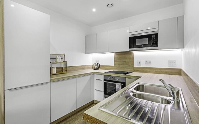 Beautiful Apartment in Surrey Quays