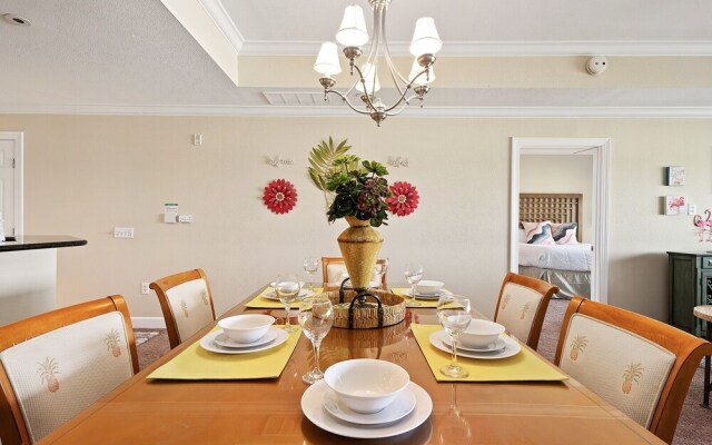 Rvh_326r Centre Court 3 Bedroom Condo