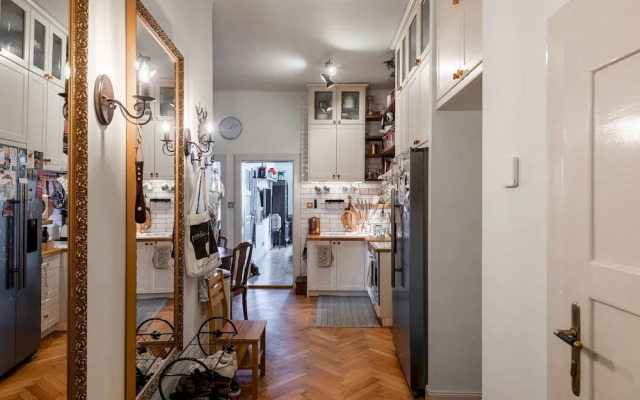 Premium 3 Bed 3 Bath Lounge Apartment