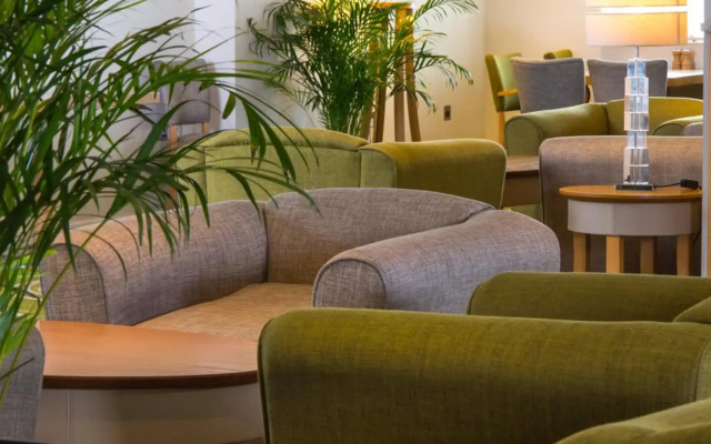 Mercure Newbury West Grange Hotel