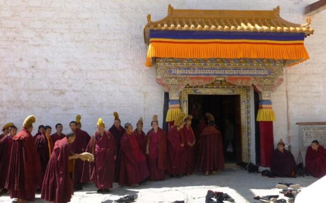 Overseas Tibetan Hotel