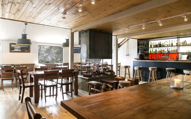 Feathertop Alpine Lodge