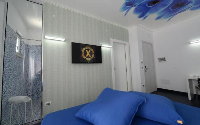X Hotel