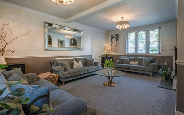 Lower Shockerwick Lodge