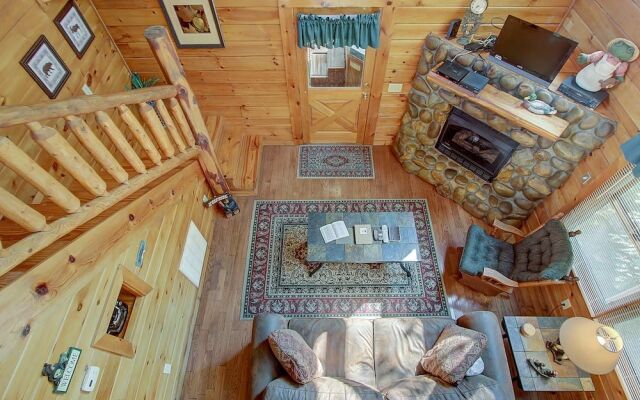 Autumn Leaves 1 Bedroom 1 Bathroom Cabin